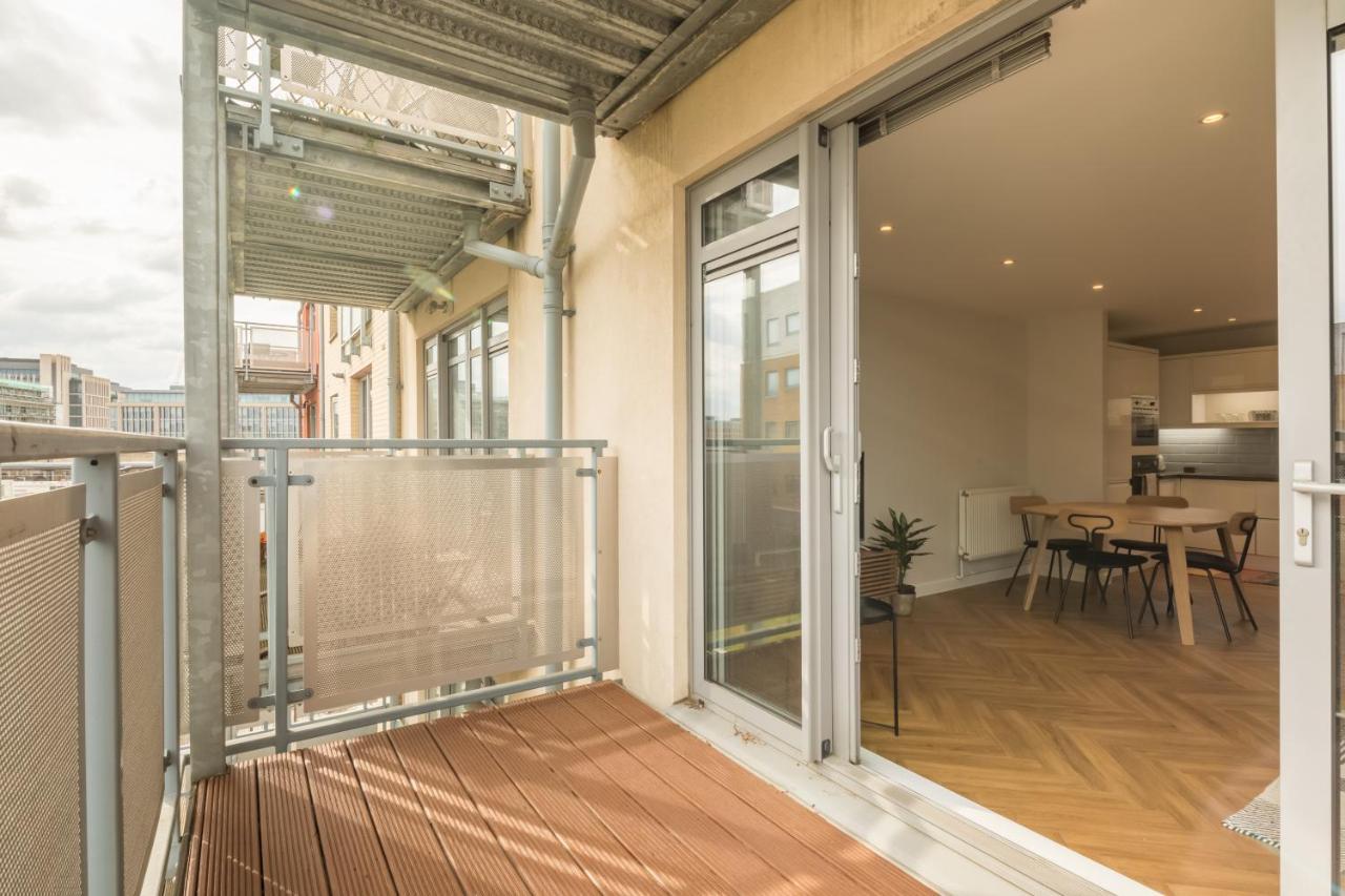 Executive 2Br Apartment Next To Station + Parking เคมบริดจ์ ภายนอก รูปภาพ